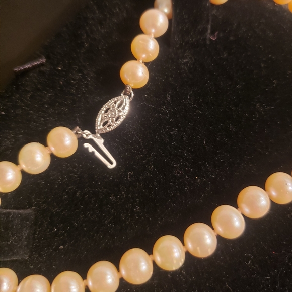 Genuine Round Peach Pearl Necklace - Picture 4 of 7
